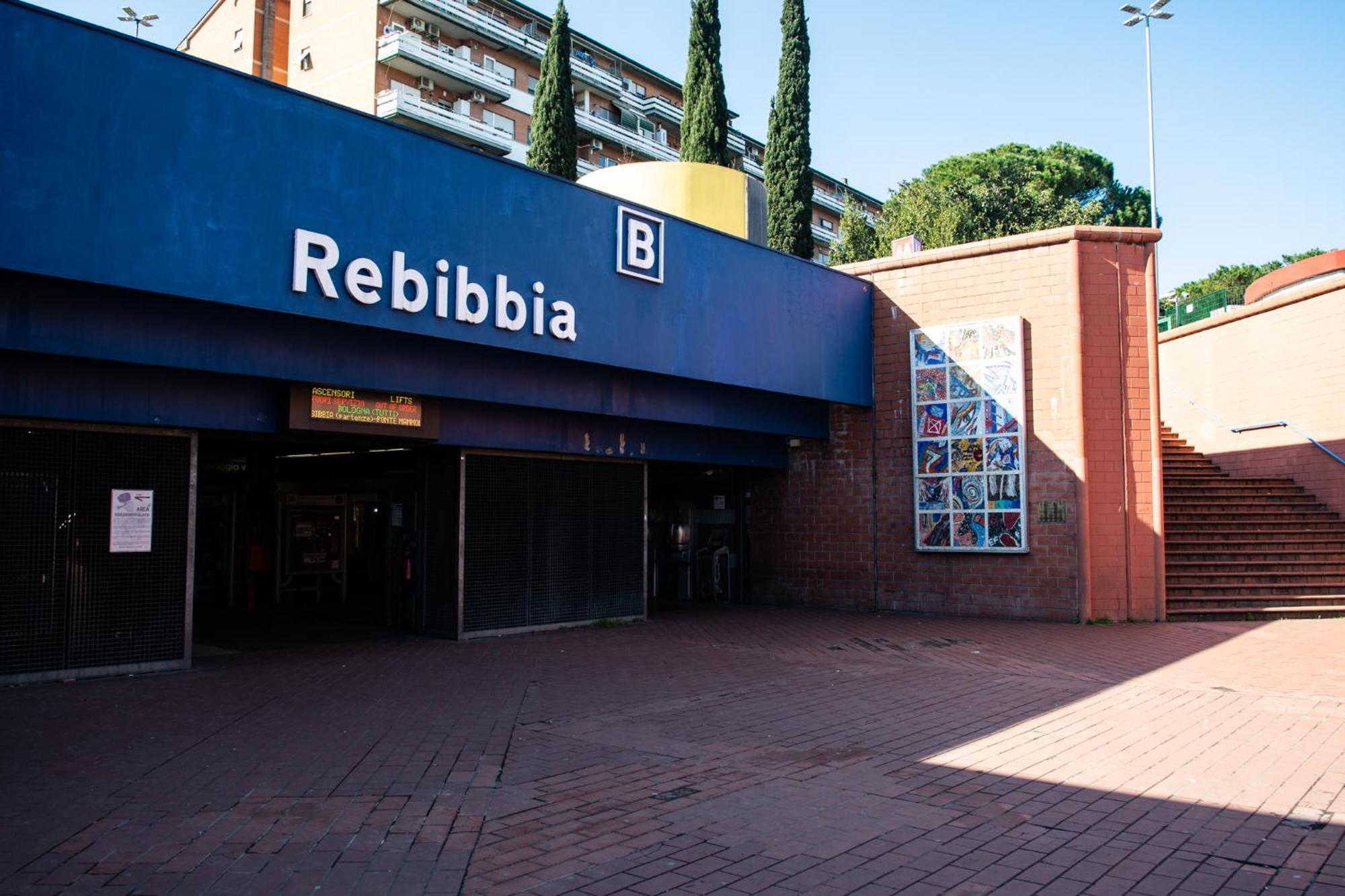 Rebibbia Guest Art Metro B Apartment Rome Luaran gambar